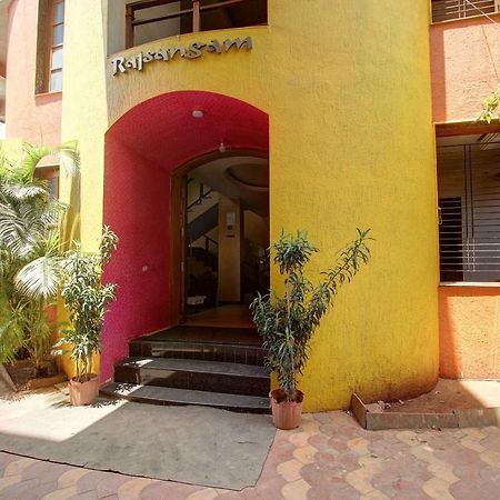 Hotel Rajsangam International 巴达米 外观 照片