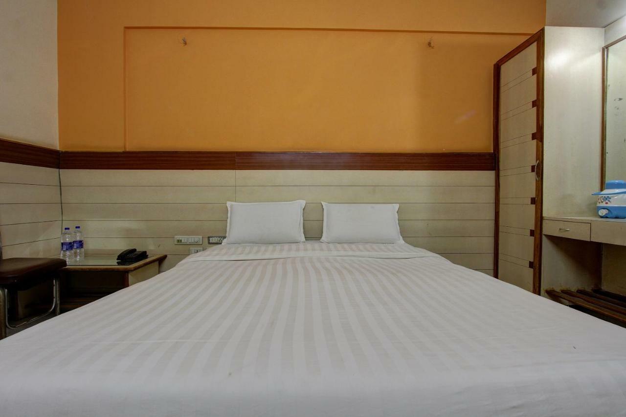 Hotel Rajsangam International 巴达米 外观 照片