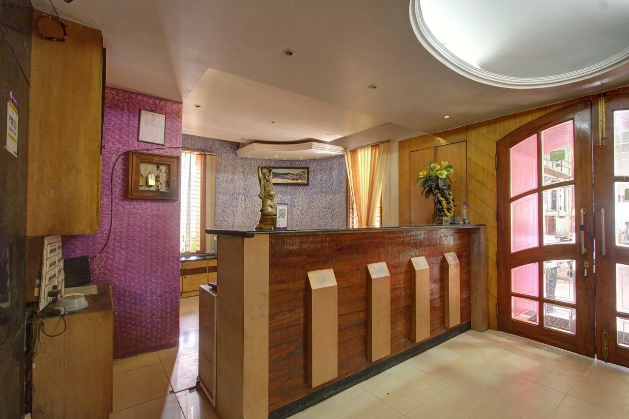 Hotel Rajsangam International 巴达米 外观 照片