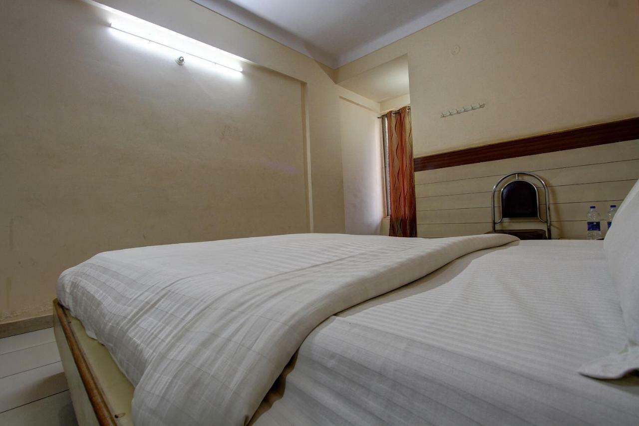 Hotel Rajsangam International 巴达米 外观 照片