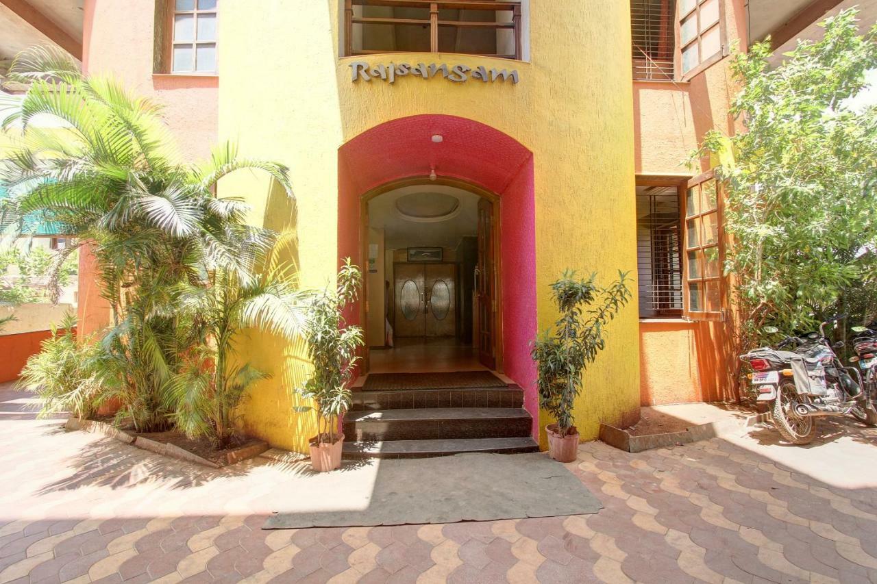 Hotel Rajsangam International 巴达米 外观 照片