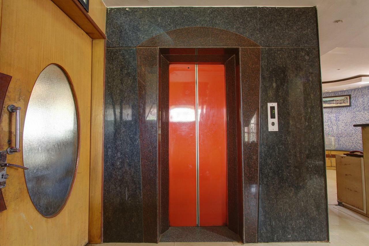 Hotel Rajsangam International 巴达米 外观 照片